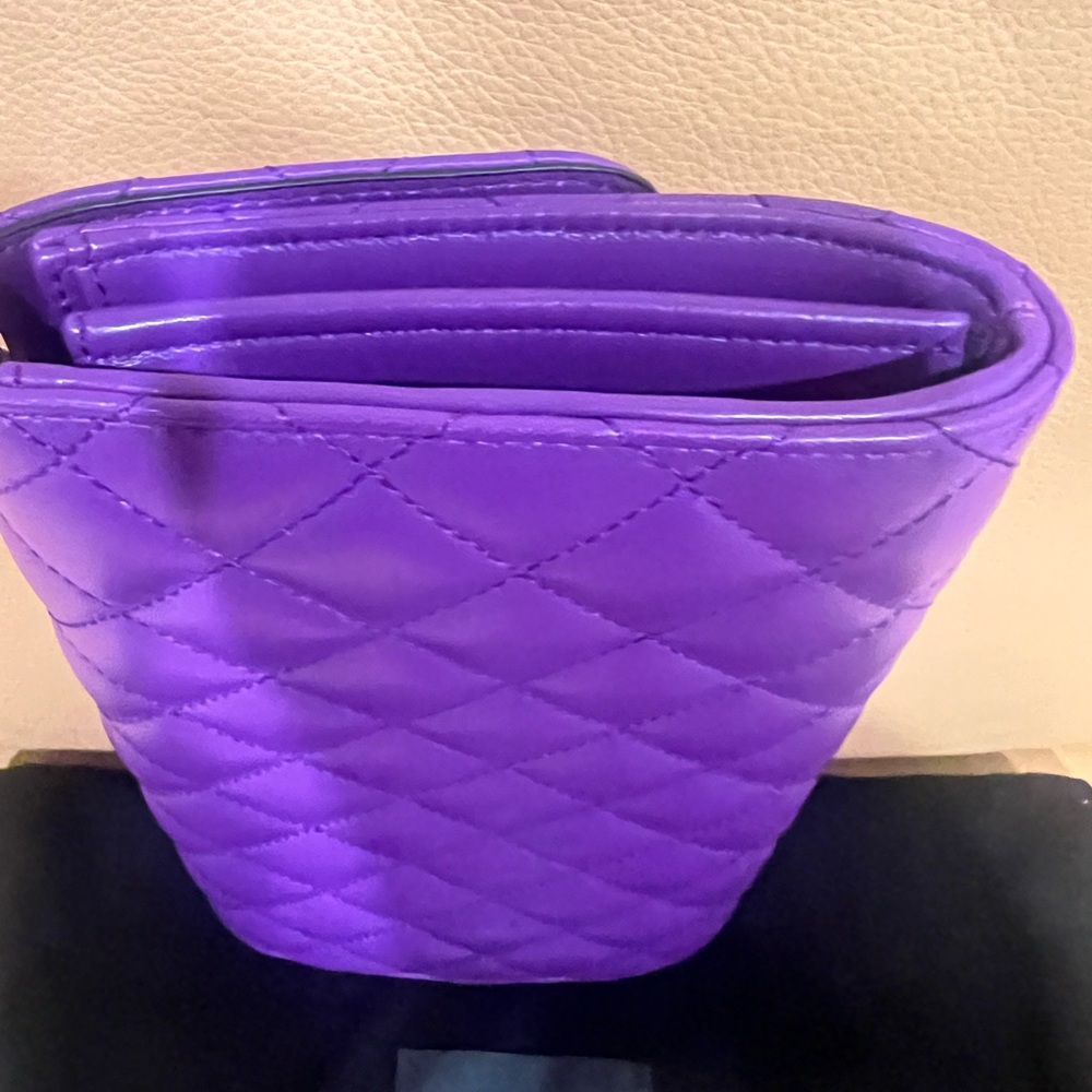 Versace Medusa quilted lamb leather clutch purse with chain. - Picture 5 of 13